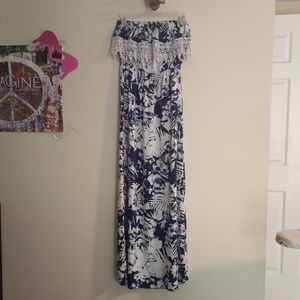 Charlotte Russe maxi dress size medium